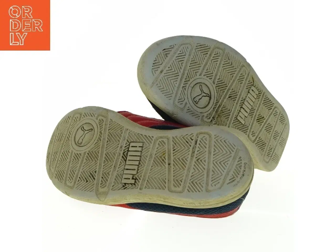 Billede 2 - Brugte børnesneakers med velcrolukning fra Puma (str. 33 )