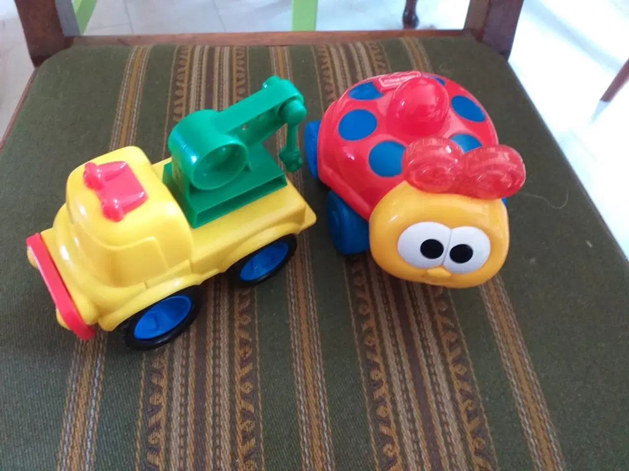 Billede 2 - Lille kranbil og en mariehøne 