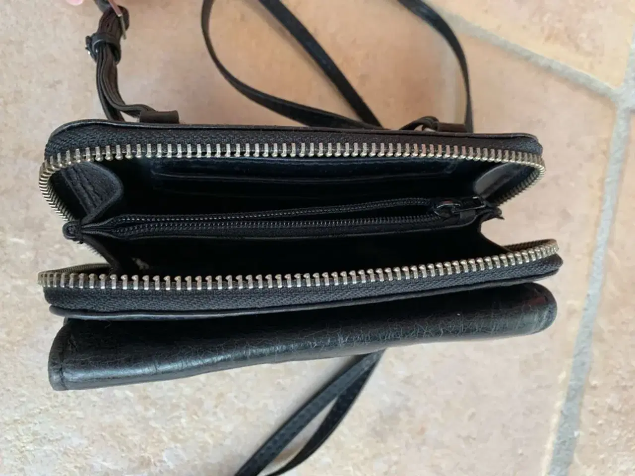Billede 4 - ADAX  pung/taske i sort læder