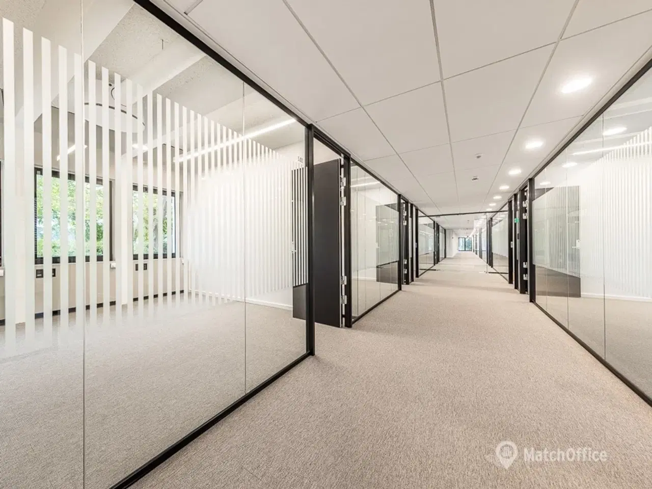 Billede 4 - Unik arkitektur placeret i skøn natur