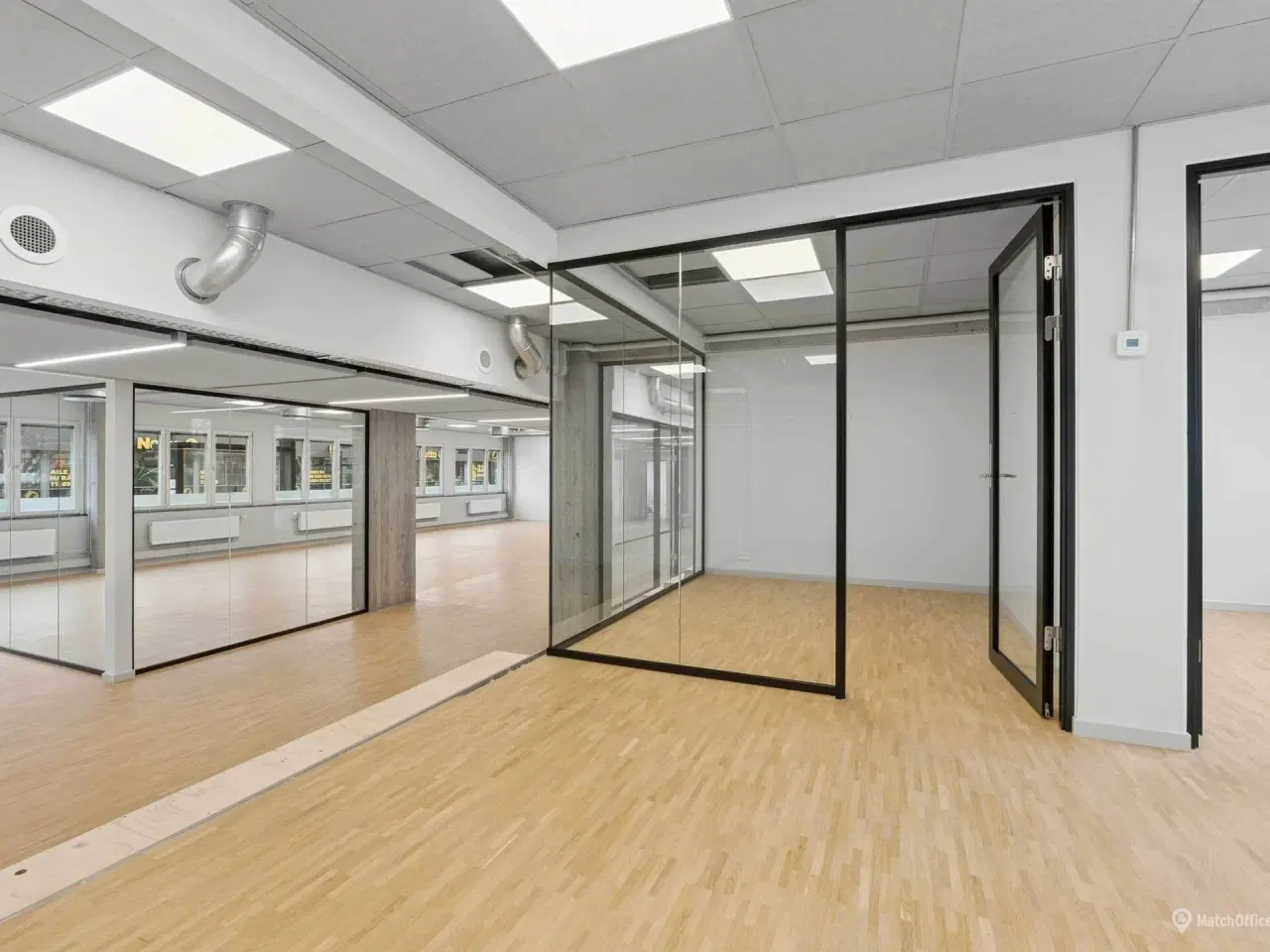 Billede 8 - Moderne lyst og nyrenoveret kontorlejemål tæt på metro