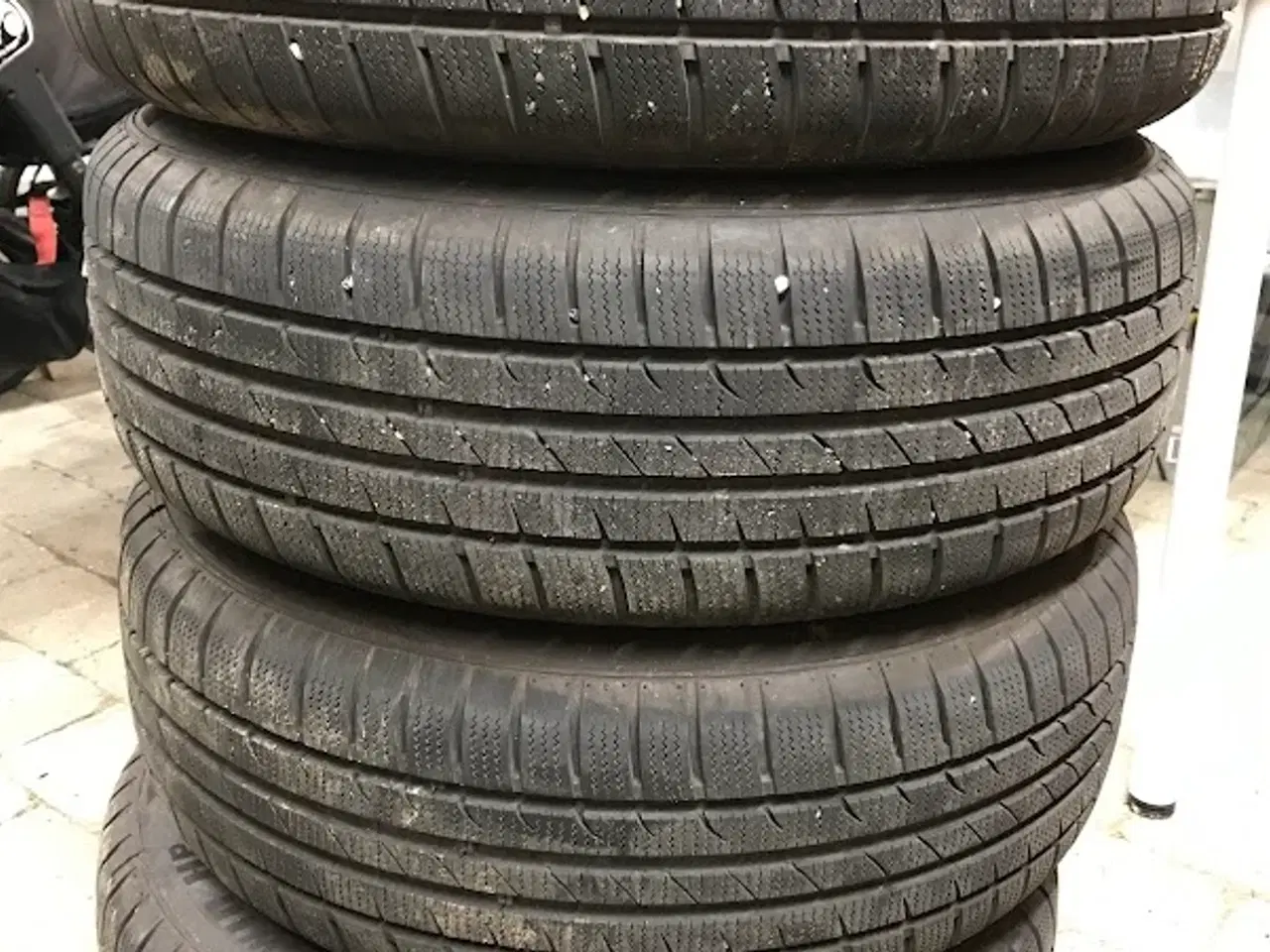 Billede 2 - Vinterdæk med fælge  195/65 R 15  95T  