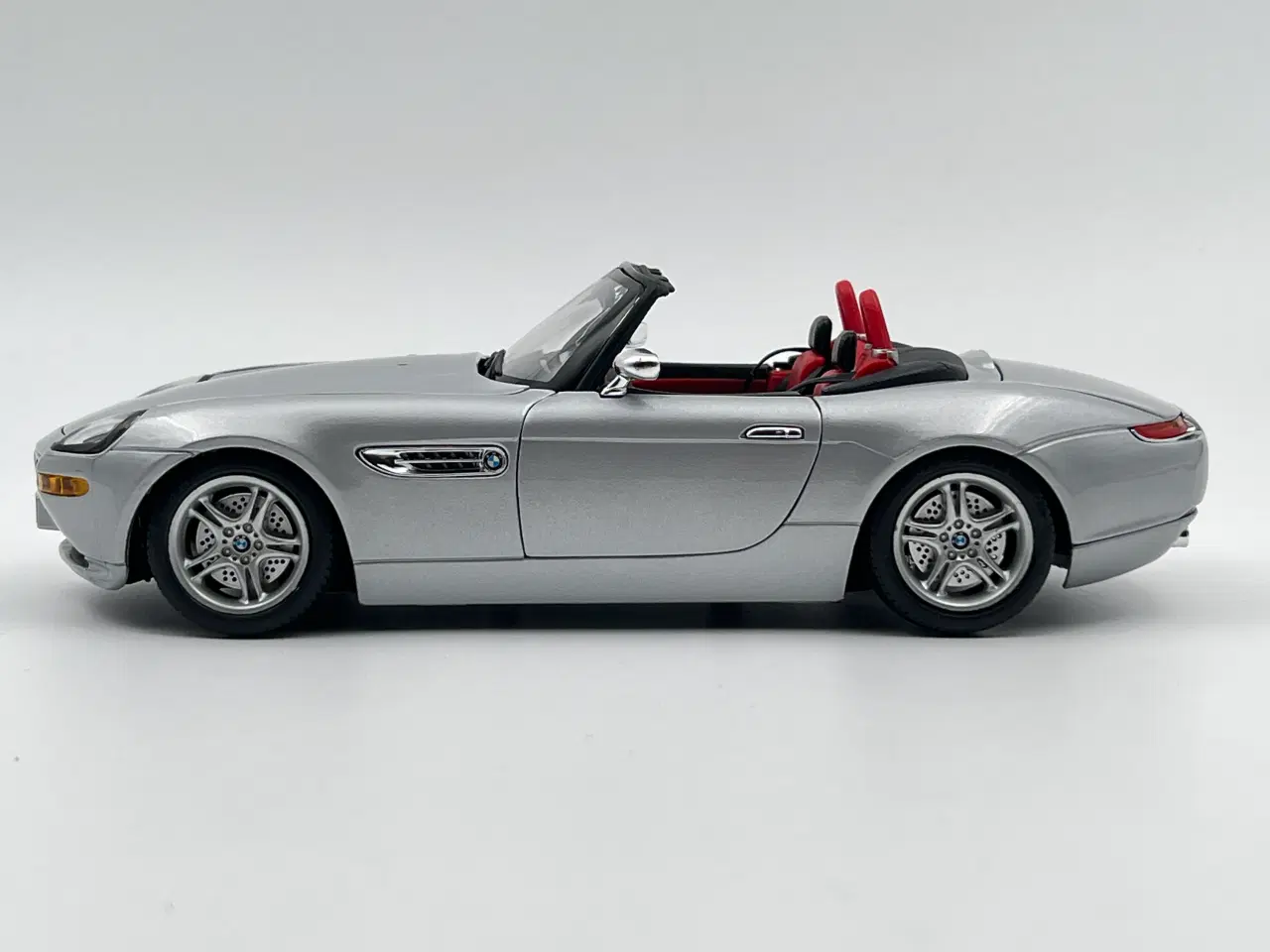 Billede 3 - 1998 BMW Z8 Roadster e52 - 1:18