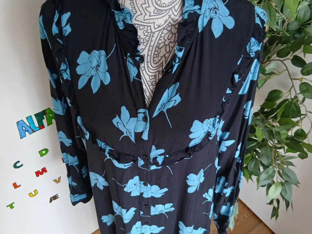 Billede 2 - Kjole. Boii. XL/42