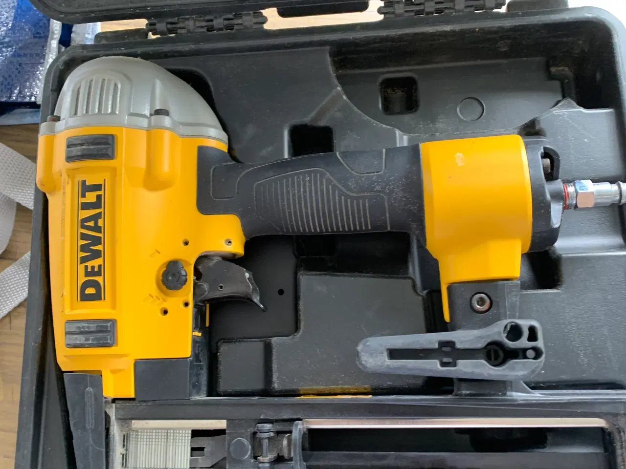 Billede 2 - Dewalt Dykkerpistol DPN1664