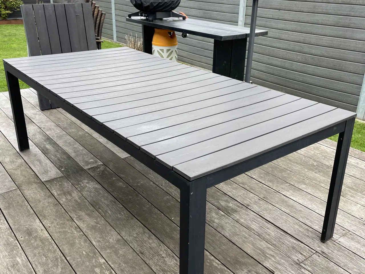 Billede 1 - Havebord i komposit sort Længde 210-310 cm