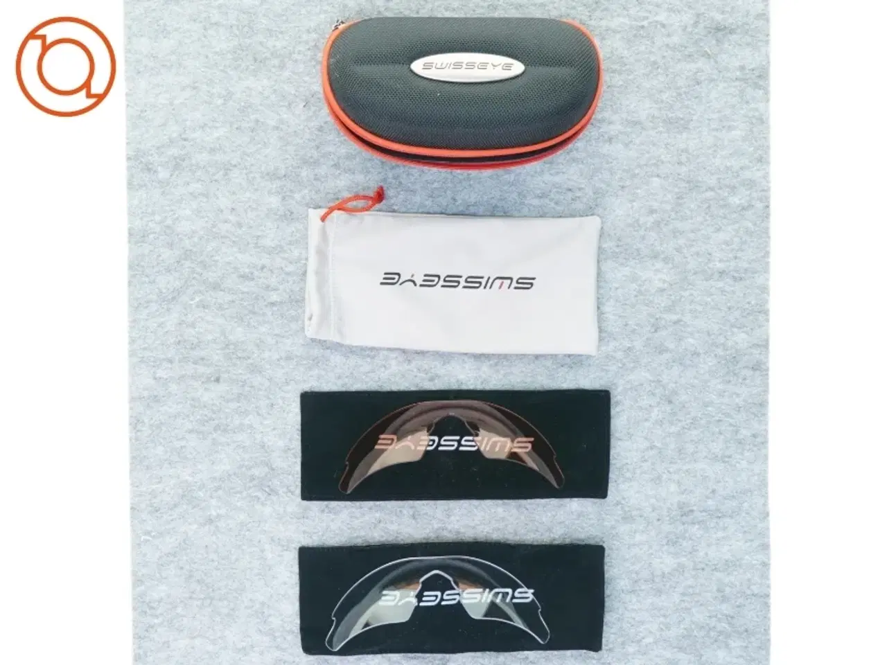 Billede 1 - Brilleglas med etui fra Swisseye (str. 15 cm)