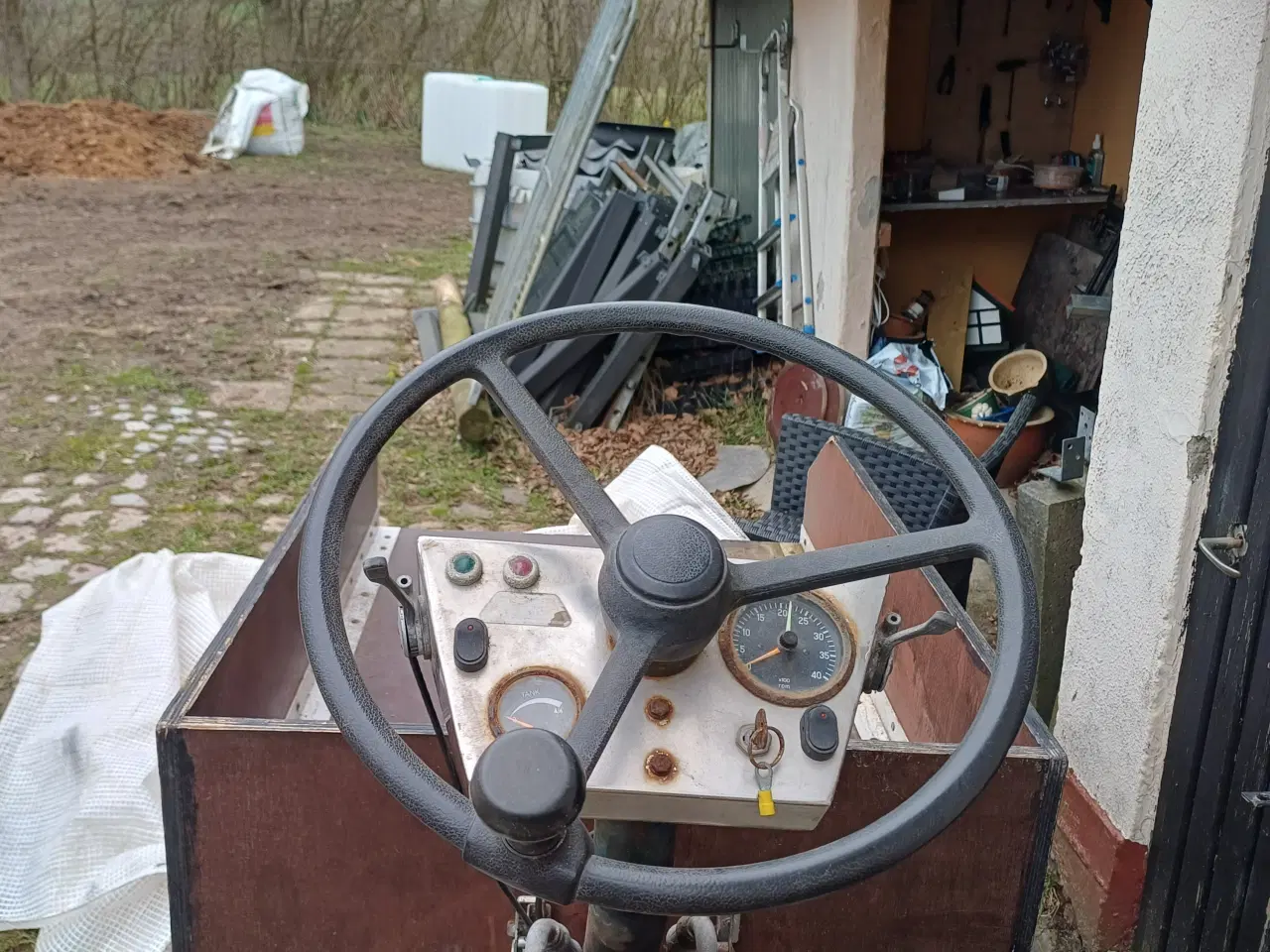 Billede 4 - Have traktor /stald fodermaskine.        