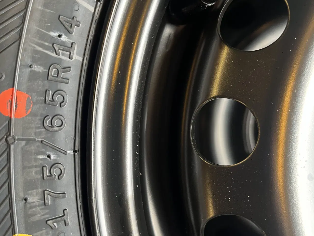 Billede 6 - Nye helårshjul. 175-65-14 VW UP.