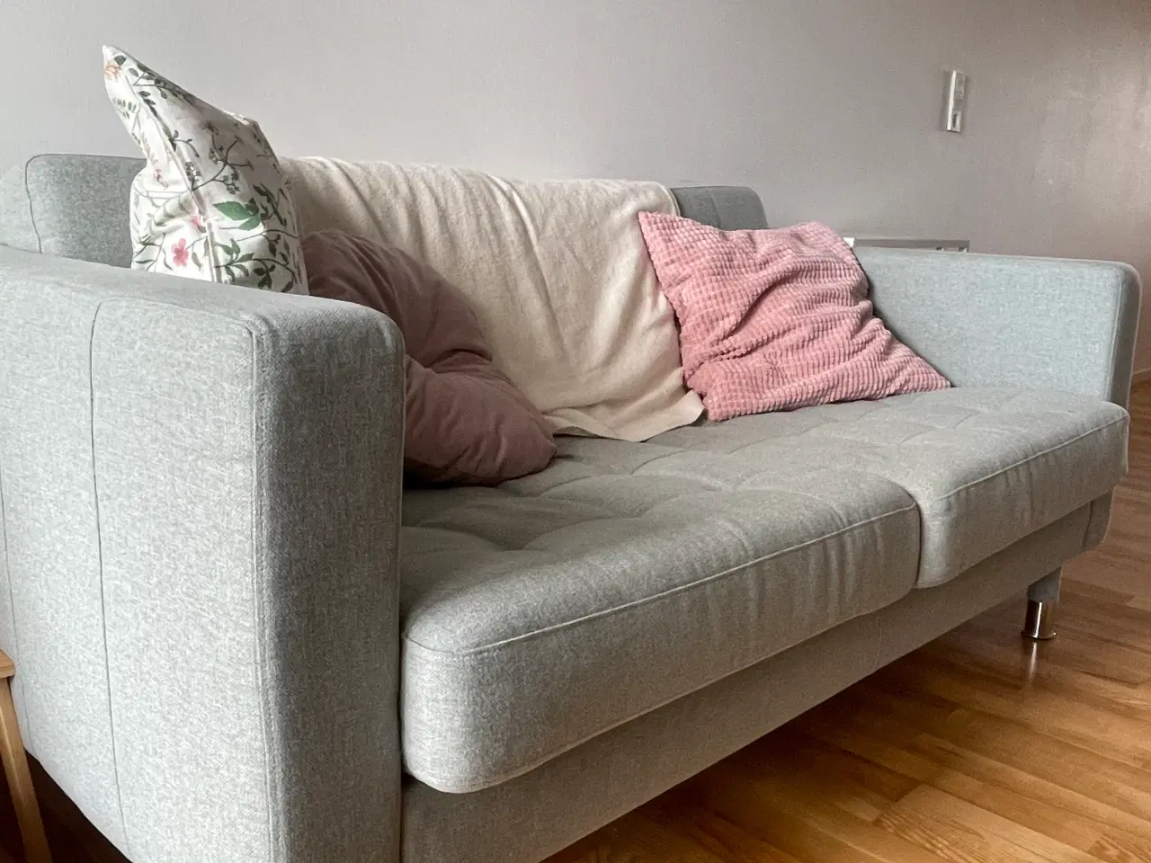 Billede 2 - "Landskrona", 2-pers. sofa fra IKEA, lysegrøn