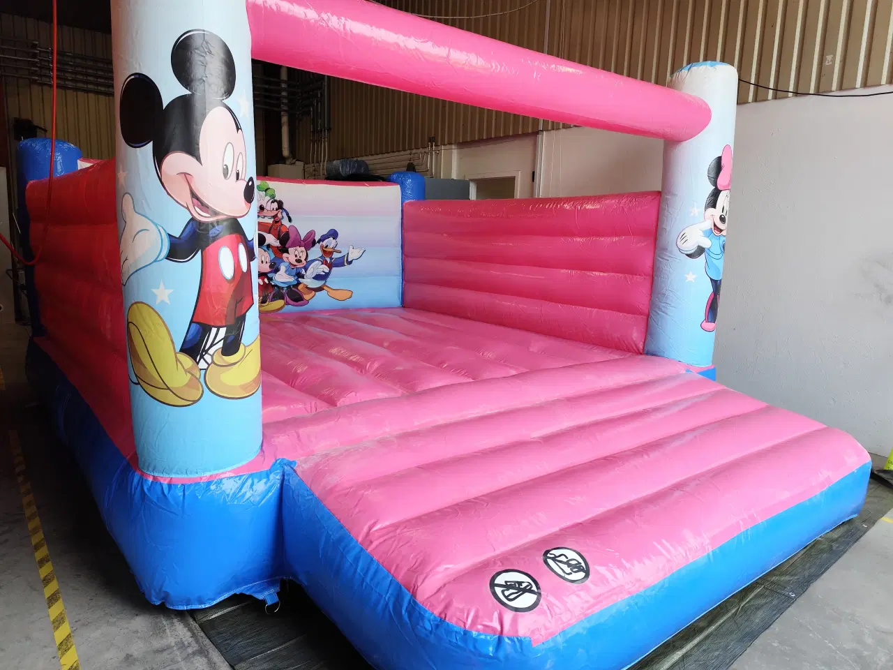Billede 1 - Disney hoppeborg 5x5m udlejes