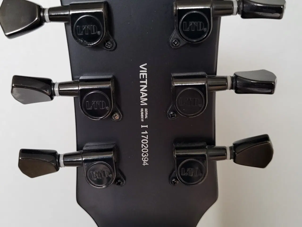 Billede 2 - LTD EC-256 – Black Satin