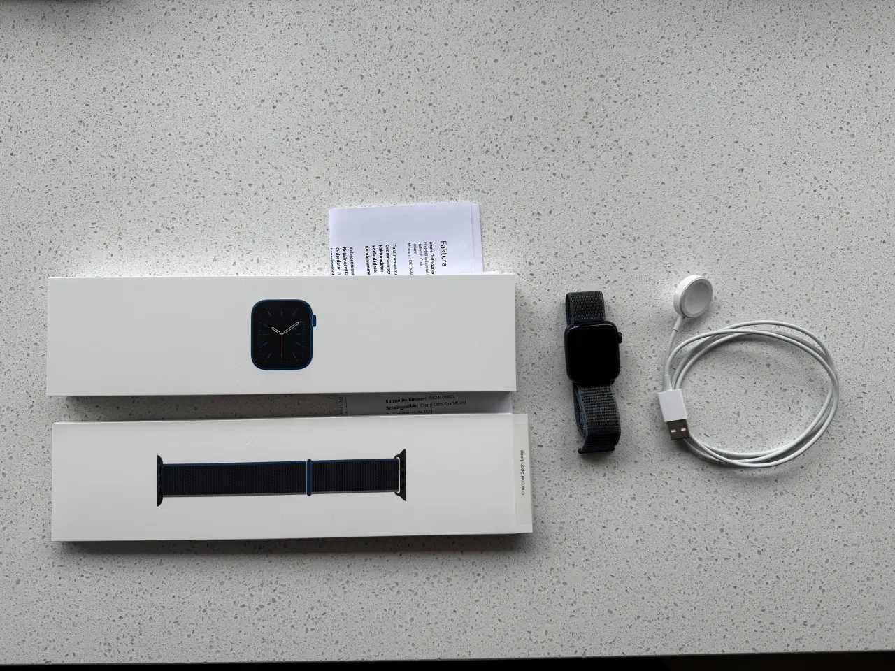 Billede 1 - Apple Watch serie 6 GPS urkasse i blåt alu 40 mm