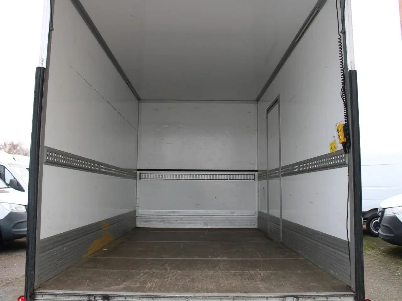 Billede 12 - Iveco Daily 2,3 35S14 Alukasse m/lift AG8