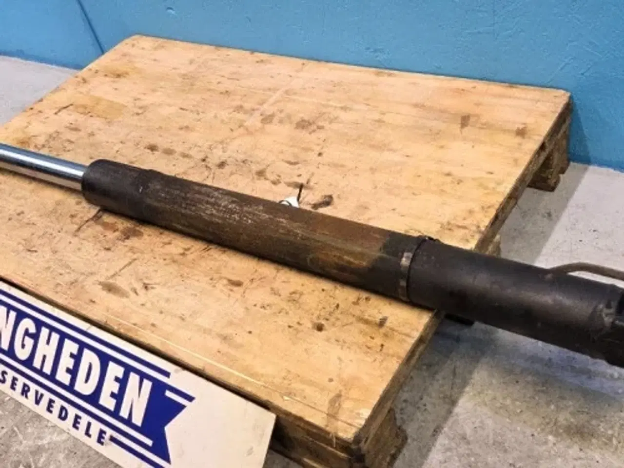 Billede 5 - New Holland LB115B Cylinder 85800070