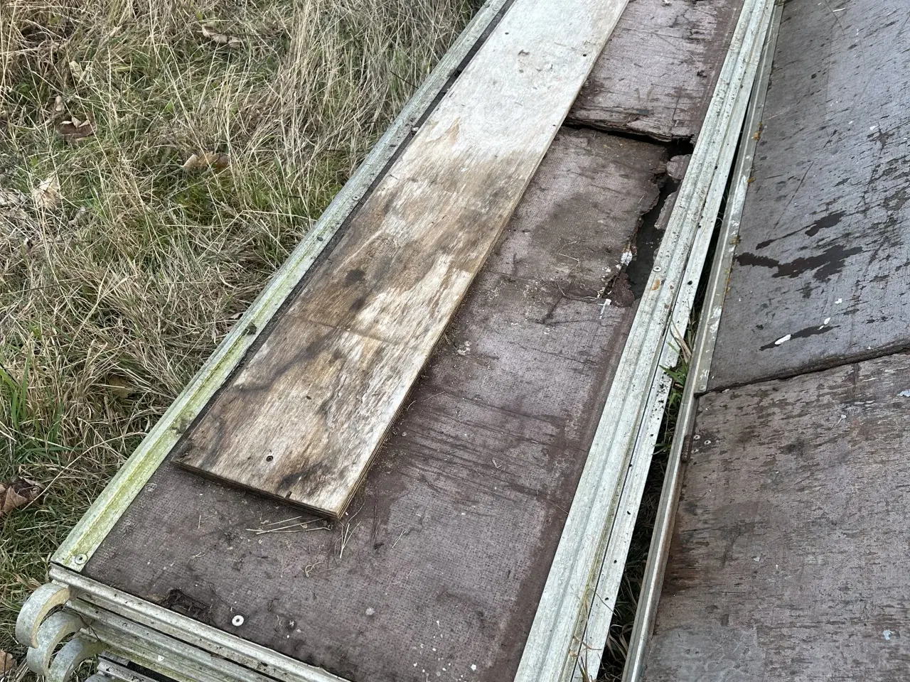 Billede 1 - Stilladsdæk sælges 
