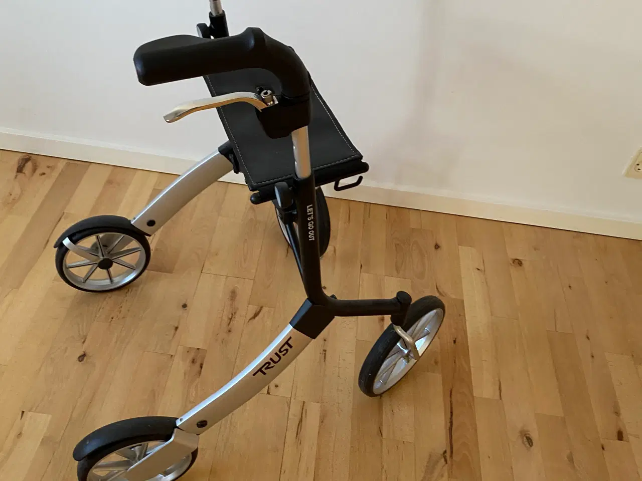 Billede 1 - Trust letvægt rollator