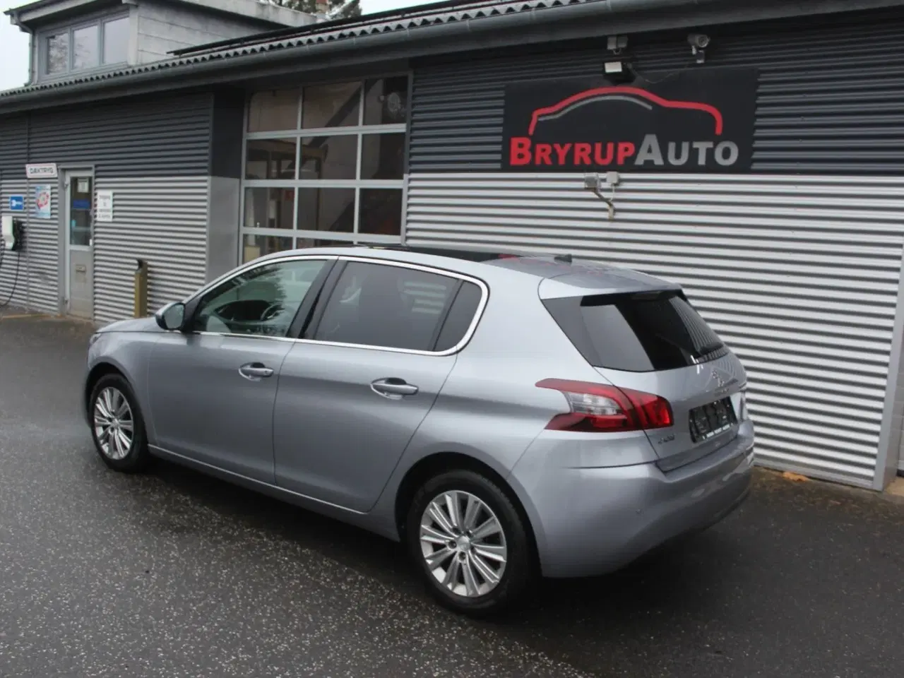 Billede 2 - Peugeot 308 1,6 BlueHDi 120 Selection Sky