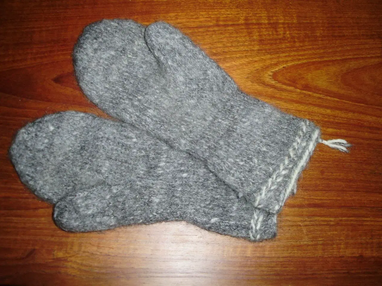 Billede 5 - Handsker, luffer og hovedtøj