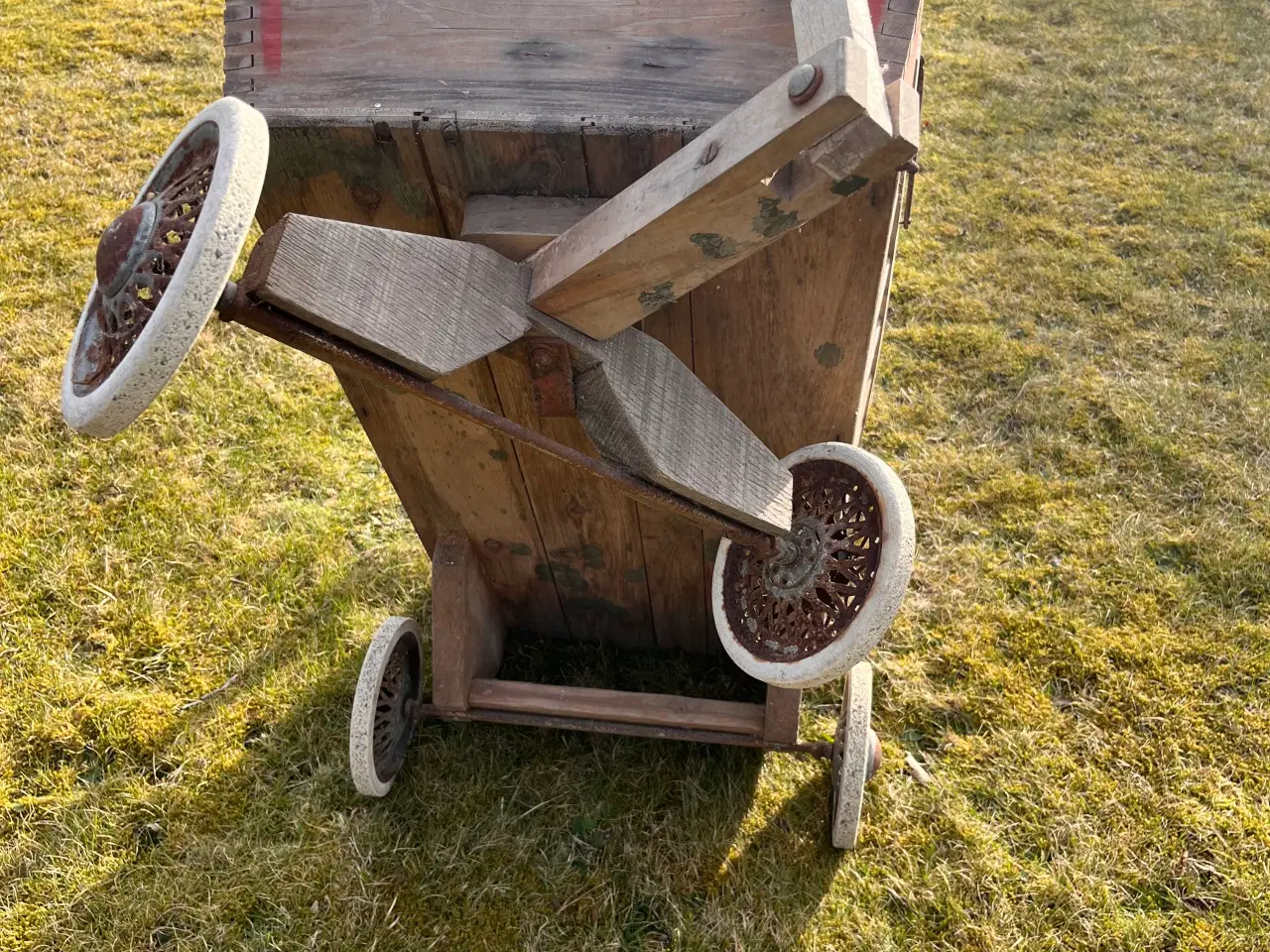 Billede 5 - Træ trækvogn med tremmesider