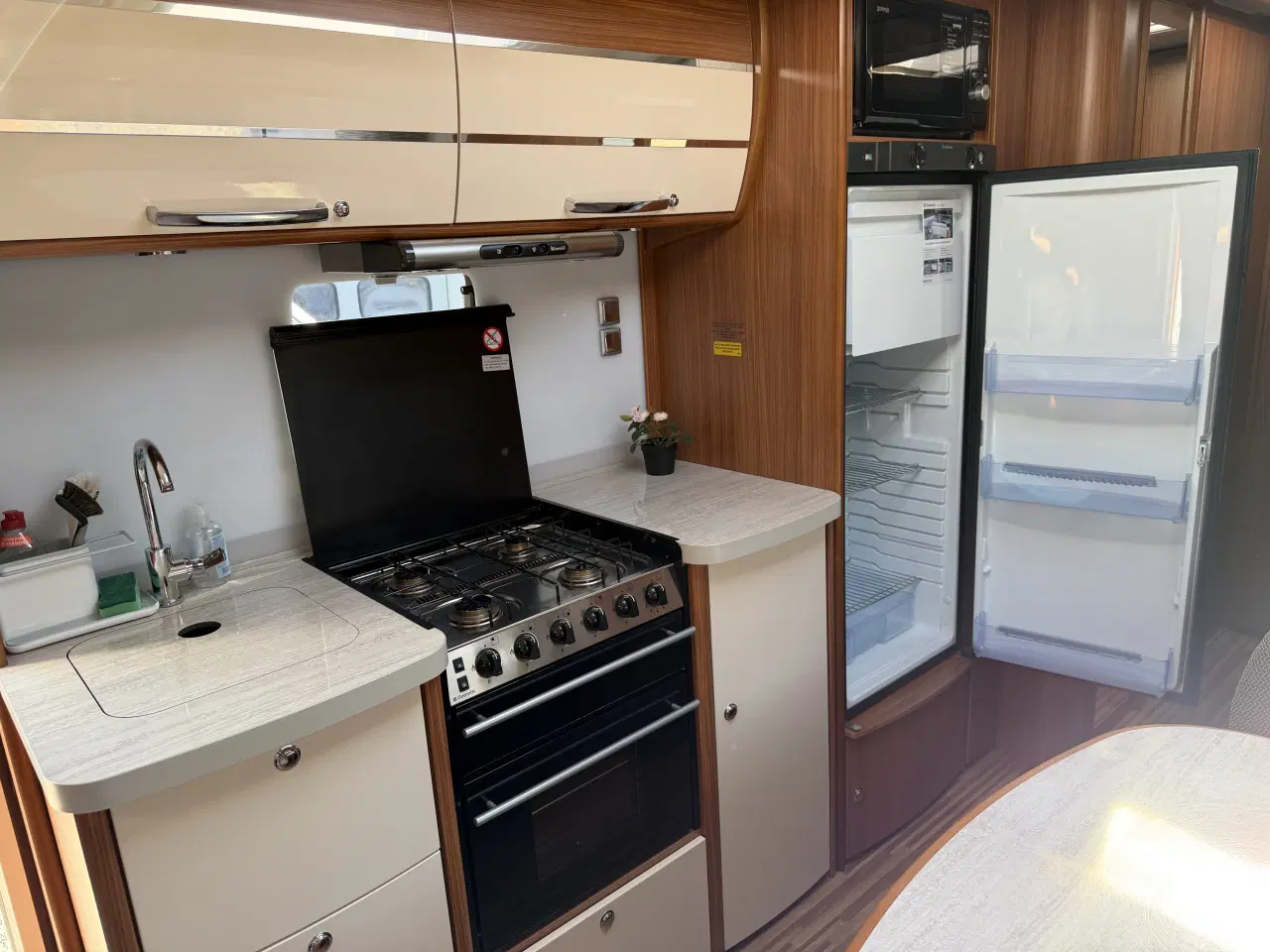 Billede 8 - Adria Alpina 663 pt Inkl alt i udstyr 