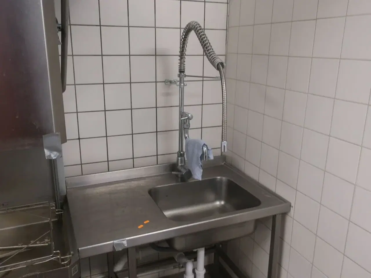 Billede 1 - Stålbord med vandhane