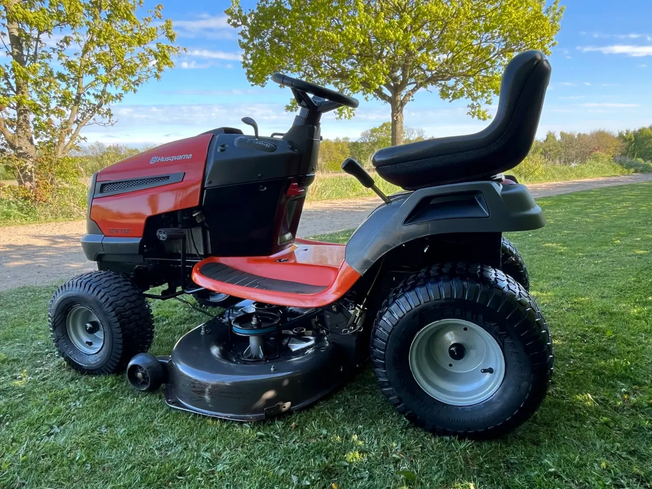 Billede 1 - Husqvarna LTH 152 Sælges….