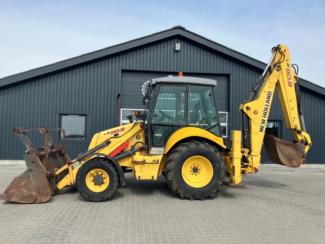 Billede 1 - New Holland LB110B kun 3500 timer