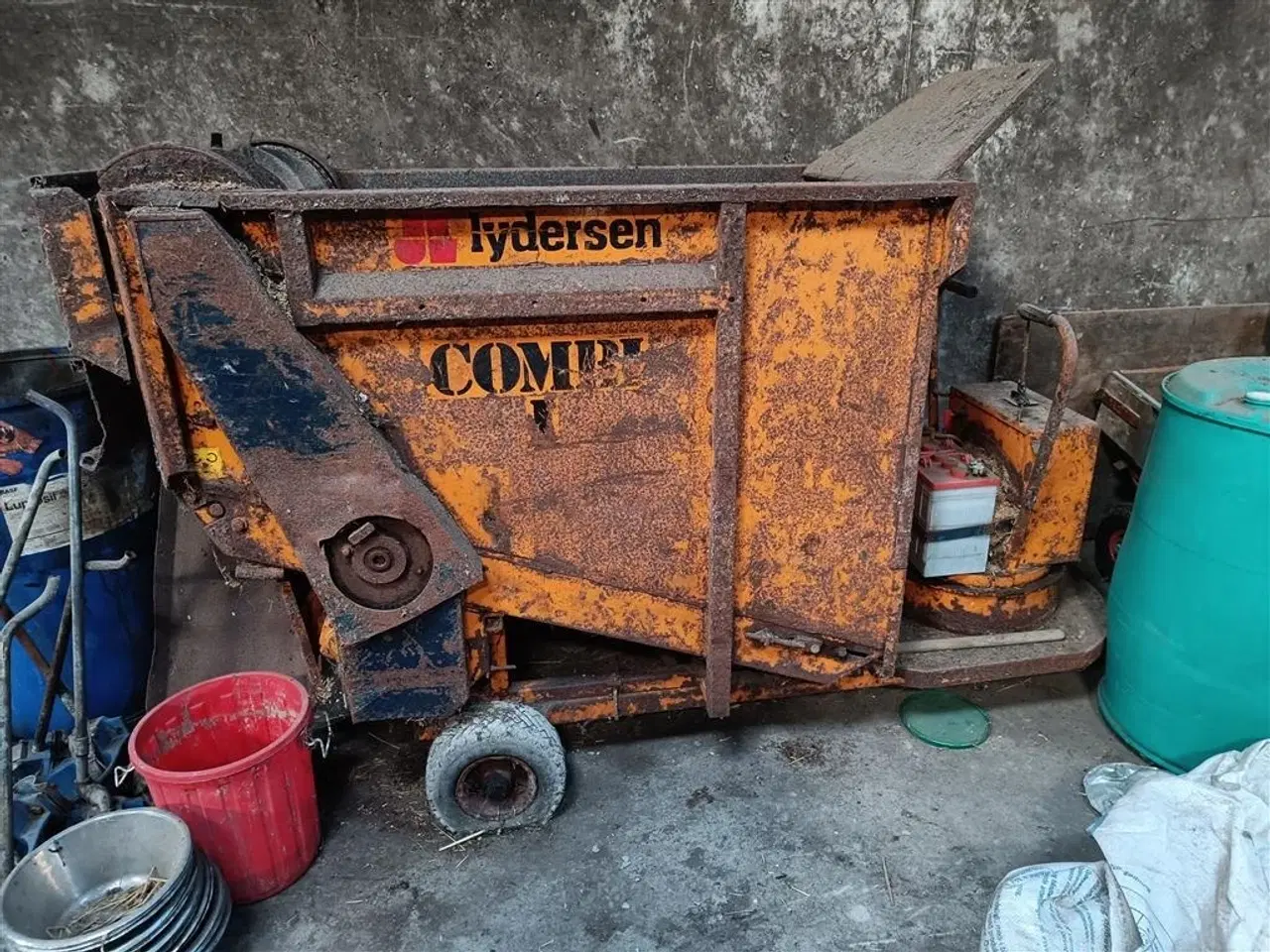 Billede 1 - - - - COMBI I KASSE fodervogn