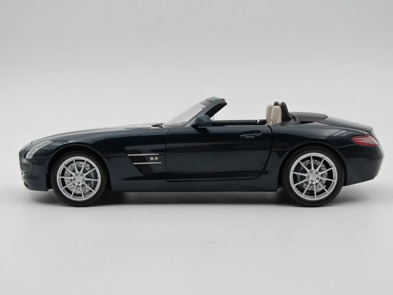 Billede 3 - 2011 Mercedes-Benz SLS AMG Roadster 1:18 