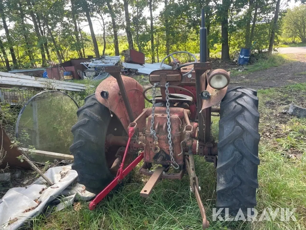 Billede 6 - Veterantraktor IH 275