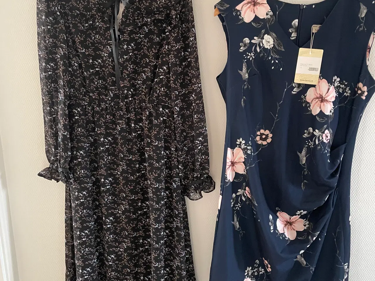 Billede 2 - Dametøj Str.XS kjoler Pr.Stk 50kr