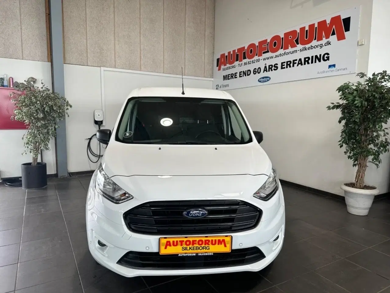 Billede 2 - Ford Transit Connect 1,0 SCTi 100 Trend kort