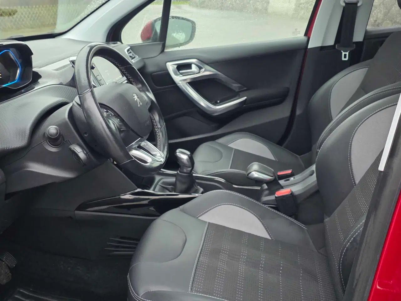 Billede 10 - Peugeot 2008 1.6 Diesel med træk 