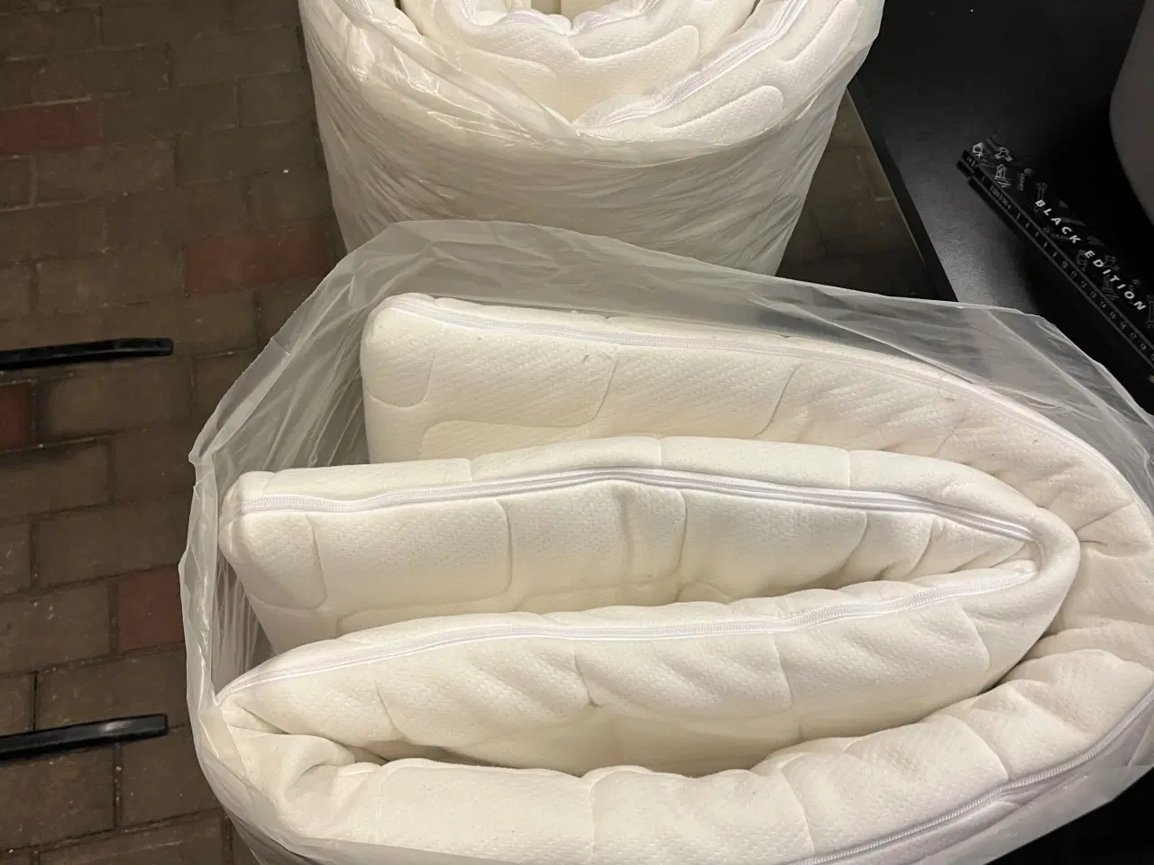 Billede 3 - To fine topmadrasser mål 82 / 200