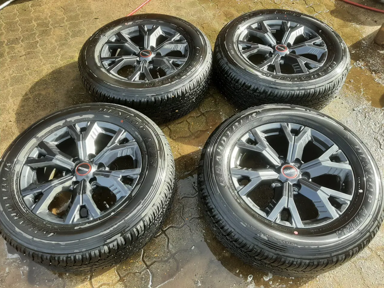 Billede 1 - Dæk og Fælge