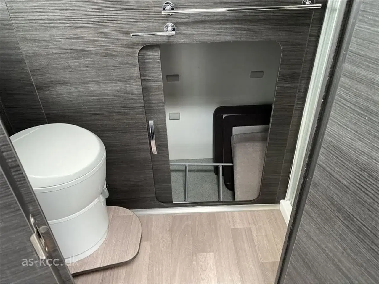 Billede 21 - 2020 - Benimar Mileo 287 Benimar Mileo 287 Face to Face model.