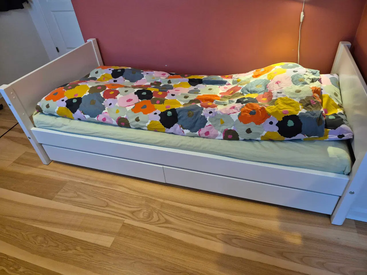 Billede 3 - Fin Flexa seng med lamelbund, skuffer og madras