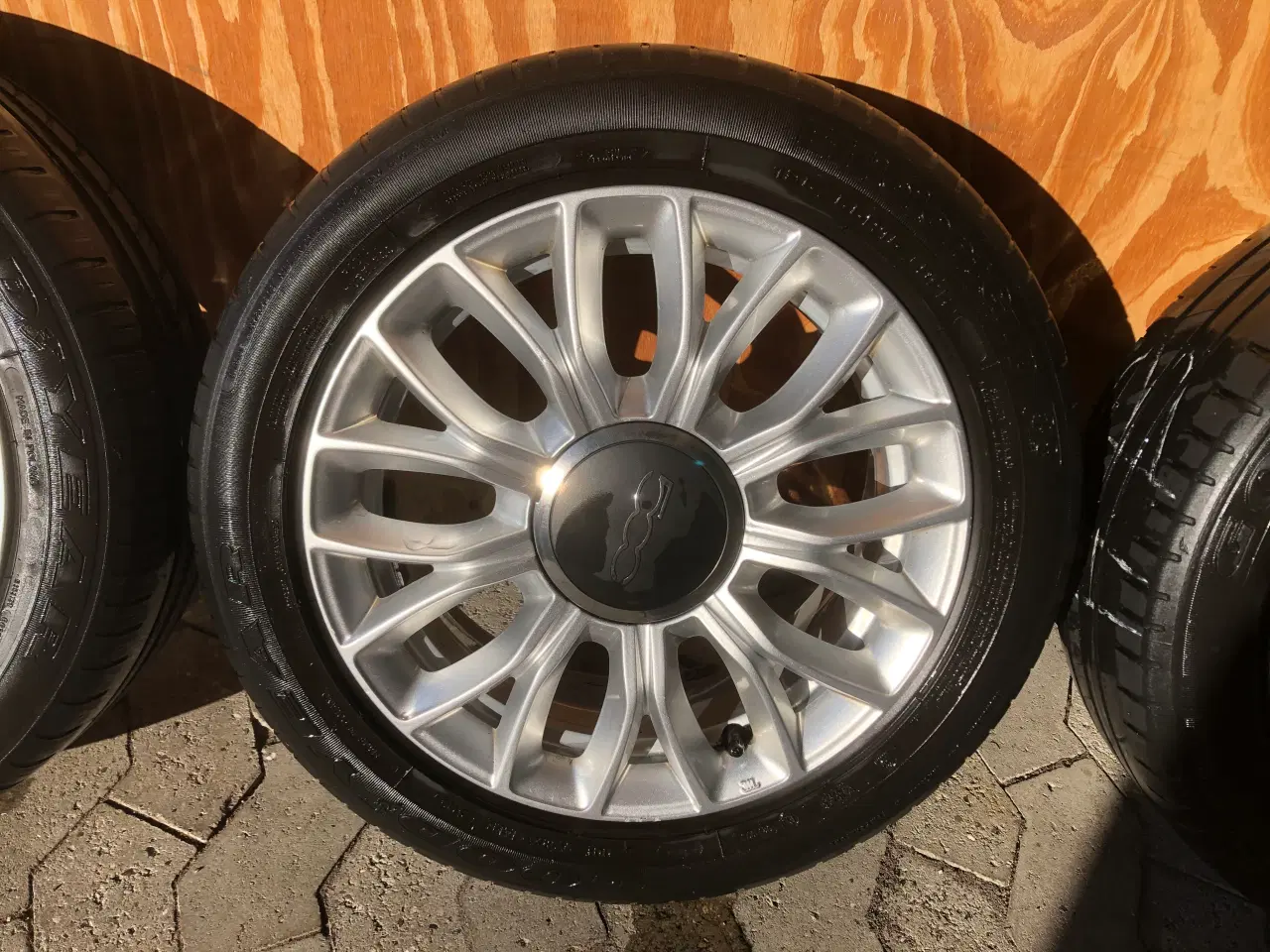 Billede 3 - Fiat 500 Lounge fælge
