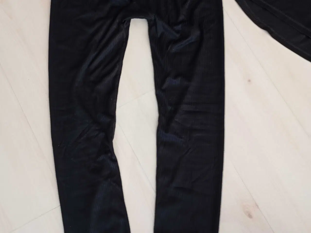 Billede 2 - Skiundertøj. Bluse 3XL og bukser L/XL