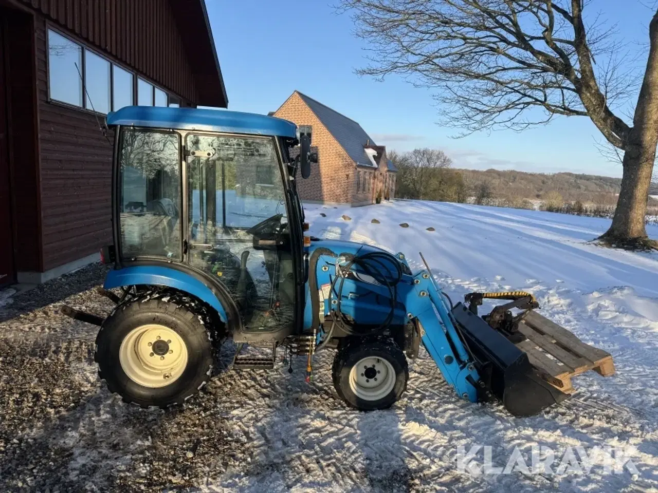 Billede 4 - Traktor LS J27 med frontlæsser
