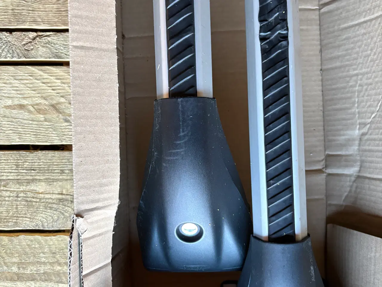 Billede 1 - Originale tagbøjler til Mondeo stv fra 2016