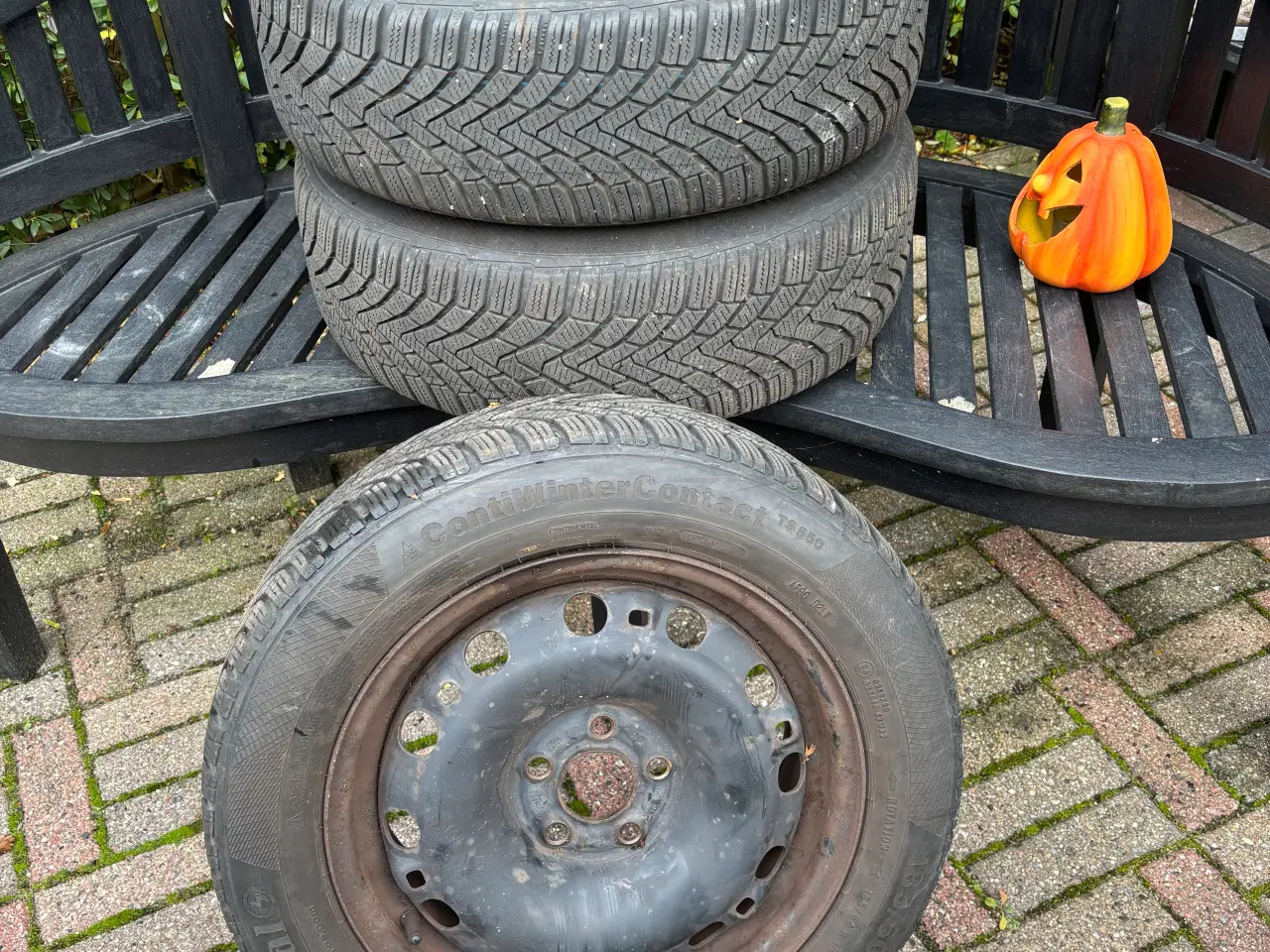 Billede 1 - Vinterdæk contential 185 60 R 15  