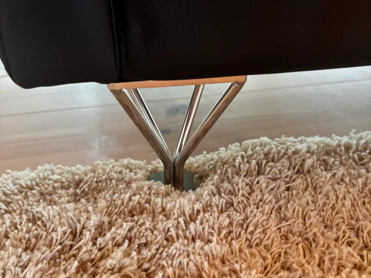 Billede 3 - Flot DUX Wind Sofa i sort læder