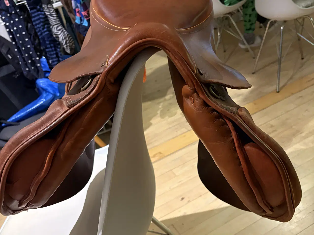 Billede 7 - HDR springsadel