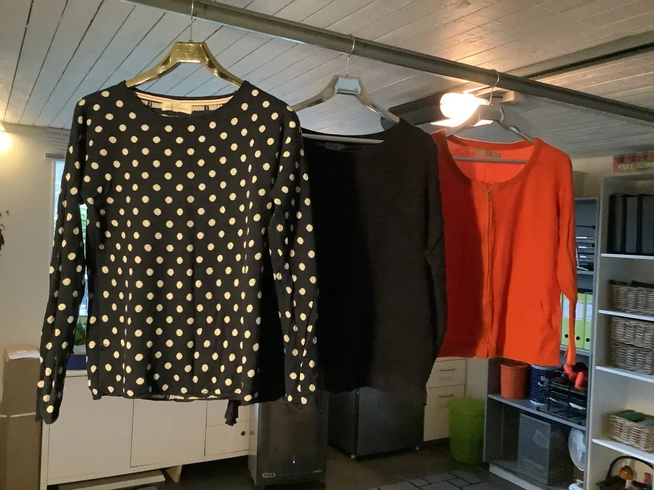 Billede 3 - Dame strik, 5 stk - kr 100