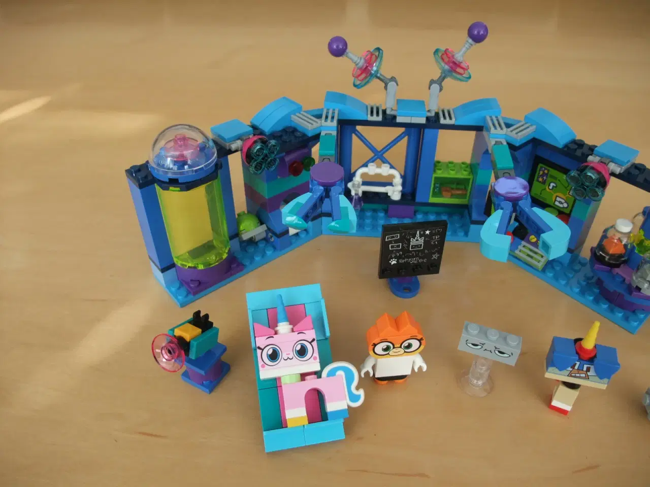 Billede 2 - Lego Dr. Rævs Laboratorium Unikitty 41454