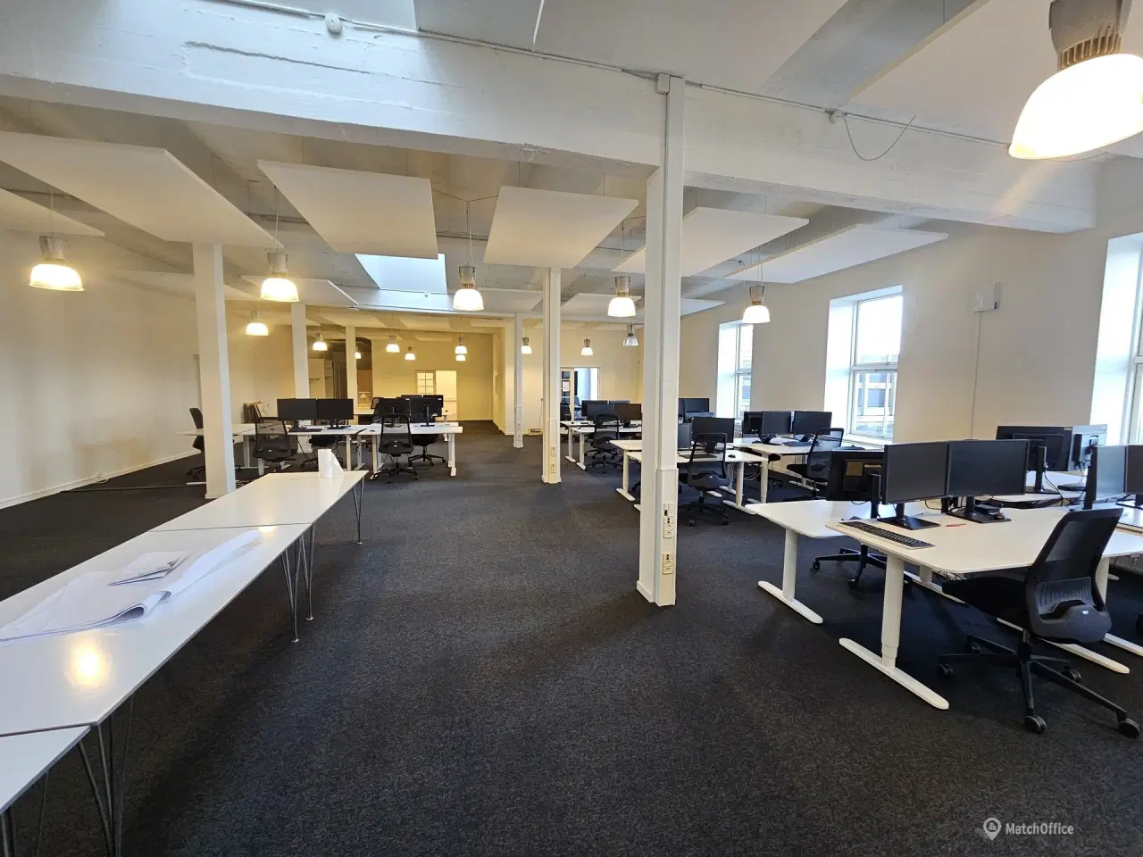 Billede 11 - Flot højloftet kontor med egen tagterasse