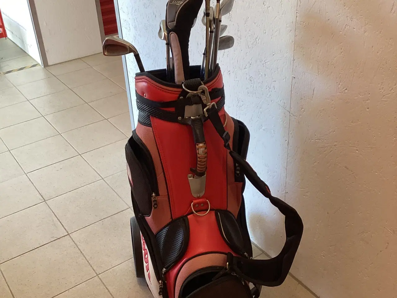 Billede 5 - GOLFSÆT . VOGN, BAG, KØLLER/JERN