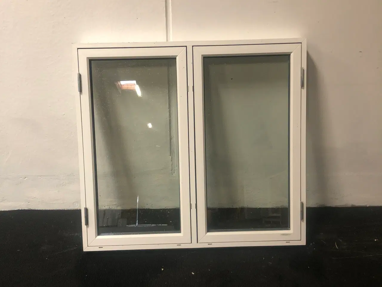 Billede 1 - Schmidt-visbek sidehængt vindue i pvc 1288x120x1180 mm, hvid